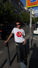 Cargar imagen en el visor de la galería, Camiseta “Chula y Gata” blanca
